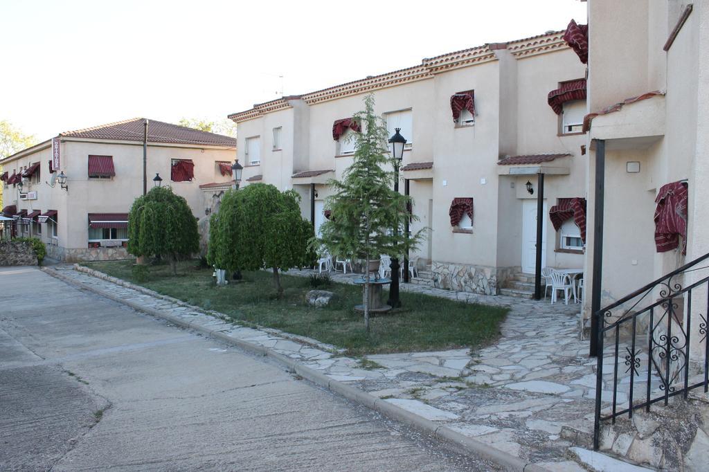 Hostal Restaurante "El Cercao" Sauca الغرفة الصورة